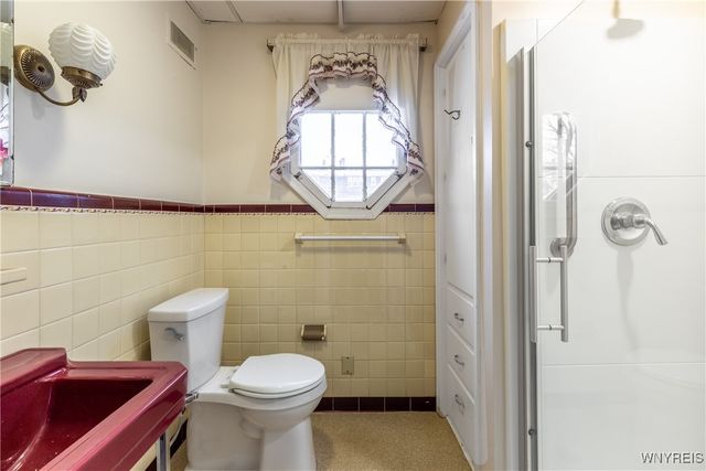 2810 Main Street, Buffalo, NY 14214