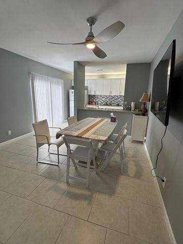 304 Miramar Lane C4, Palm Beach Gardens, FL 33410