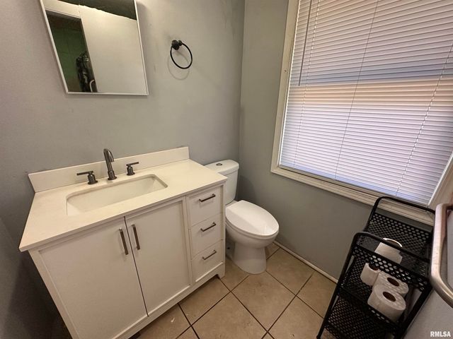 3521 SW ADAMS Street, Peoria, IL 61605