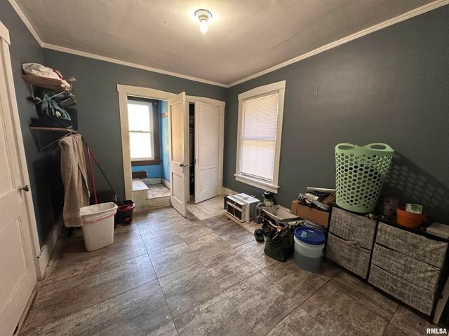 3521 SW ADAMS Street, Peoria, IL 61605