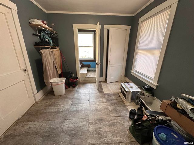 3521 SW ADAMS Street, Peoria, IL 61605