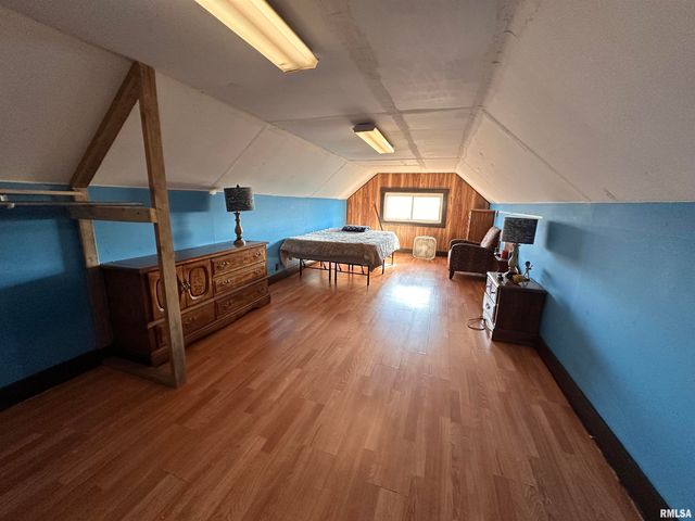 3521 SW ADAMS Street, Peoria, IL 61605