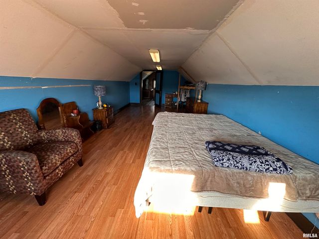 3521 SW ADAMS Street, Peoria, IL 61605