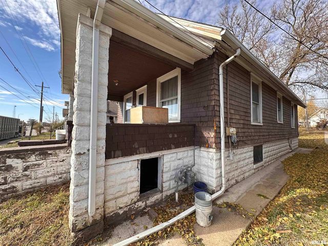 3521 SW ADAMS Street, Peoria, IL 61605