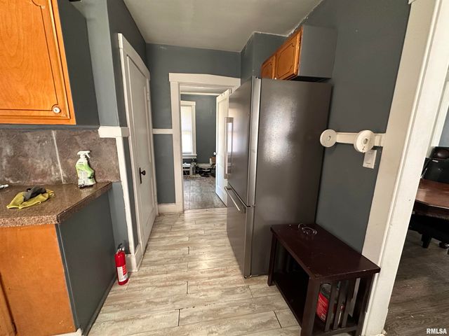 3521 SW ADAMS Street, Peoria, IL 61605