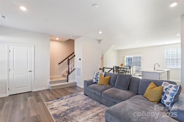 2016 Tupelo Grove Lane, Gastonia, NC 28054