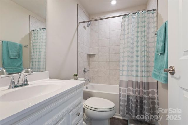 2016 Tupelo Grove Lane, Gastonia, NC 28054