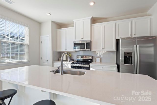 2016 Tupelo Grove Lane, Gastonia, NC 28054