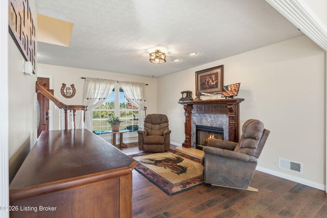 75 Sunset Farm Rd, Coxs Creek, KY 40013