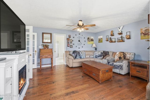 75 Sunset Farm Rd, Coxs Creek, KY 40013