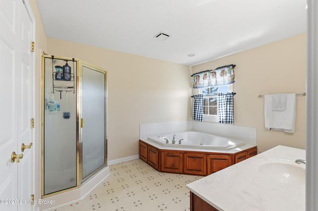 75 Sunset Farm Rd, Coxs Creek, KY 40013