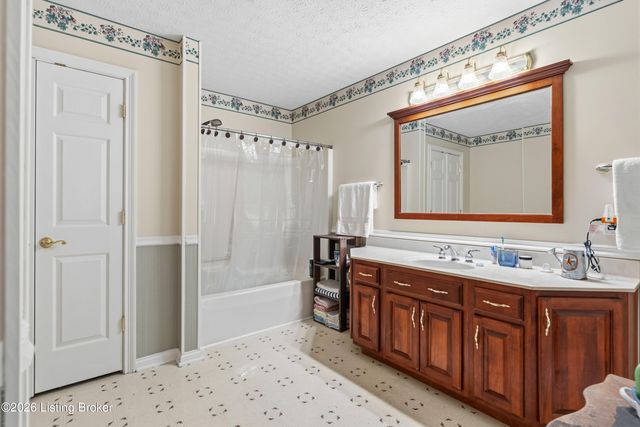 75 Sunset Farm Rd, Coxs Creek, KY 40013