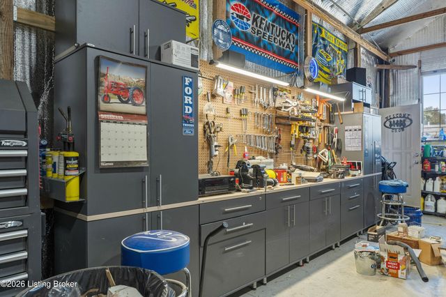 75 Sunset Farm Rd, Coxs Creek, KY 40013