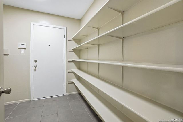 16415 Hillview Pass Dr, San Antonio, TX 78247