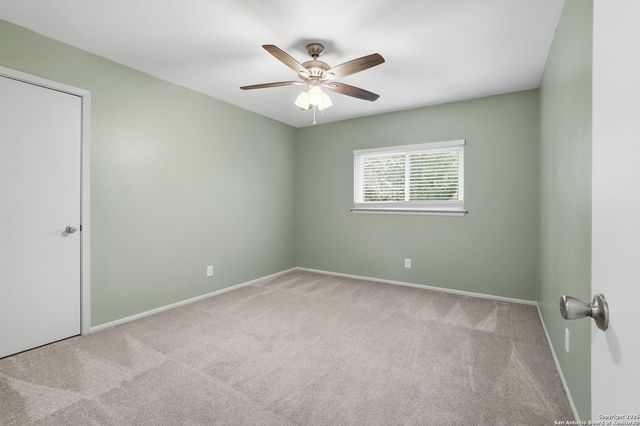 16415 Hillview Pass Dr, San Antonio, TX 78247