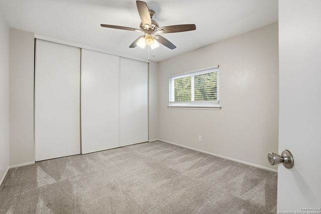 16415 Hillview Pass Dr, San Antonio, TX 78247