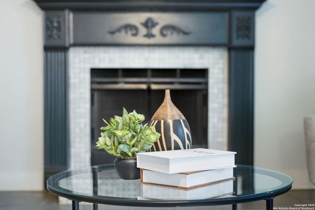 16415 Hillview Pass Dr, San Antonio, TX 78247