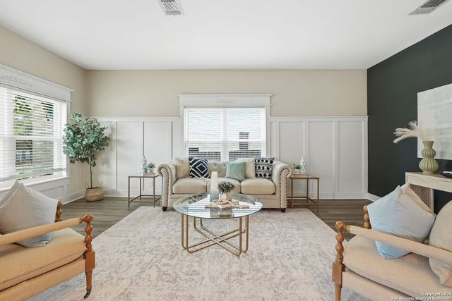 16415 Hillview Pass Dr, San Antonio, TX 78247