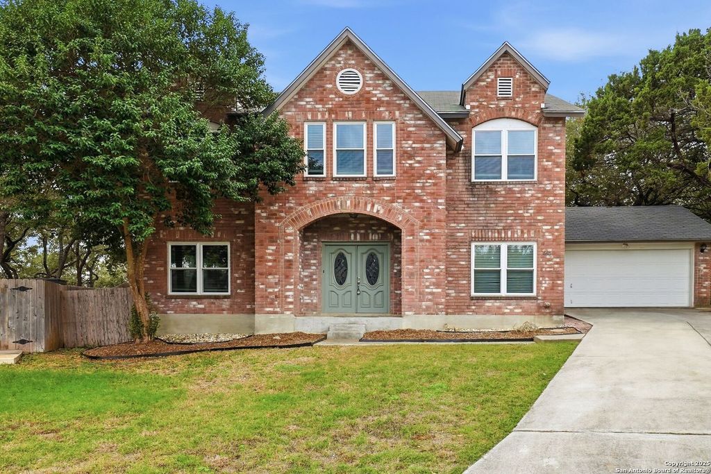 16415 Hillview Pass Dr, San Antonio, TX 78247