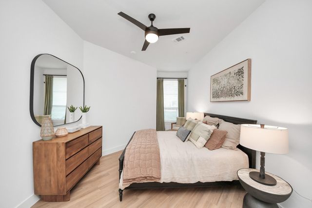 15635 Memorial Drive 256, Houston, TX 77079