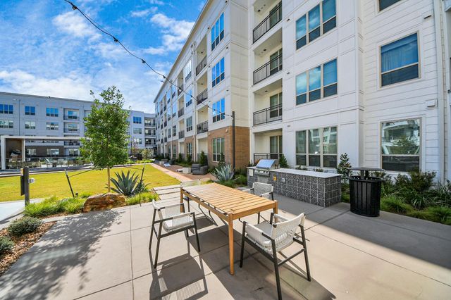 15635 Memorial Drive 256, Houston, TX 77079