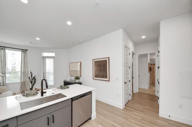 15635 Memorial Drive 256, Houston, TX 77079