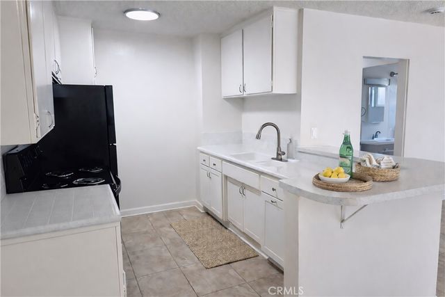 685 E Vista Chino G, Palm Springs, CA 92262