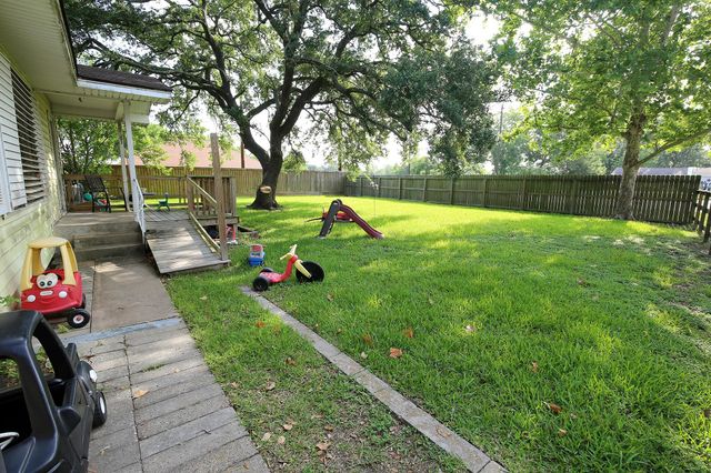 4406 Fm-646, Santa Fe, TX 77510