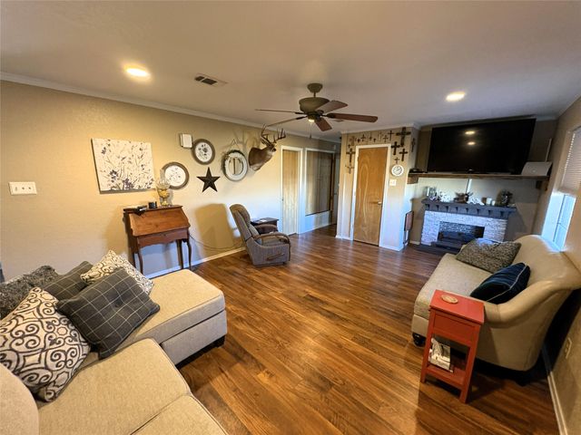 936 County Road 109, Riesel, TX 76682