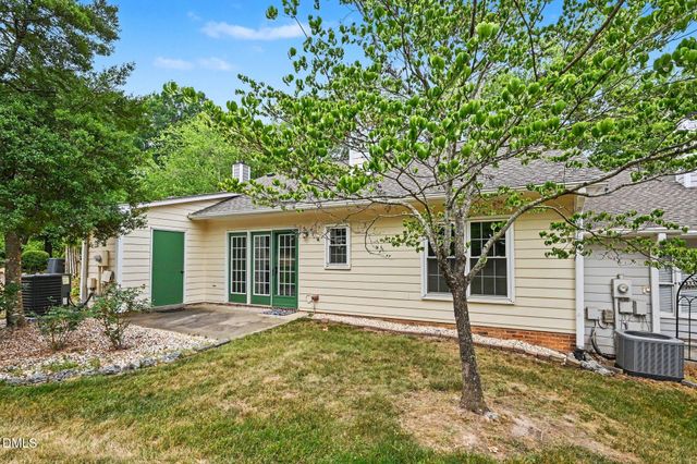 6802 Fairpoint Court, Raleigh, NC 27613