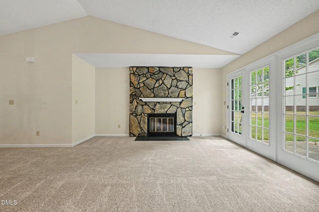 6802 Fairpoint Court, Raleigh, NC 27613