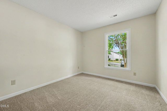 6802 Fairpoint Court, Raleigh, NC 27613