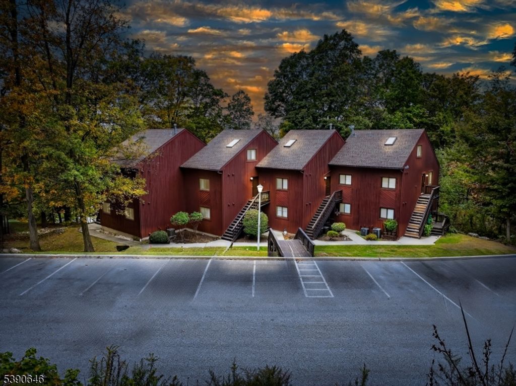 8 Sunrise Dr 7 7, Vernon Twp., NJ 07462