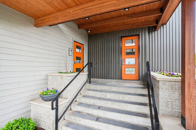 110 Central Avenue 102, Holland, MI 49423