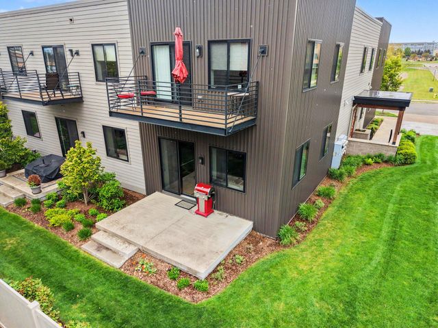 110 Central Avenue 102, Holland, MI 49423