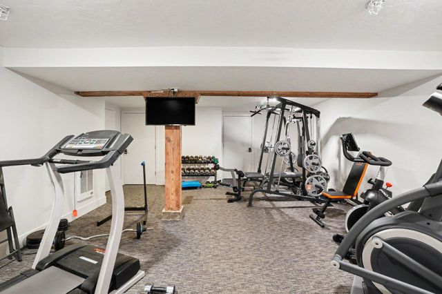 110 Central Avenue 102, Holland, MI 49423