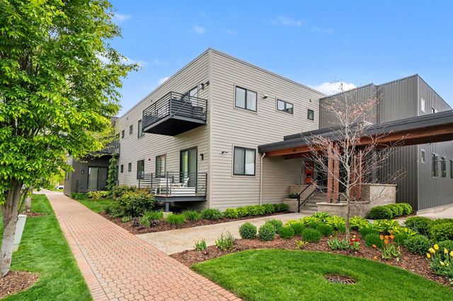 110 Central Avenue 102, Holland, MI 49423