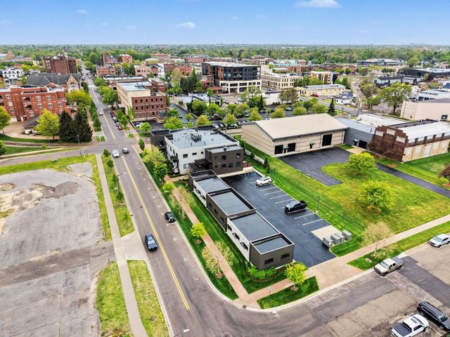 110 Central Avenue 102, Holland, MI 49423