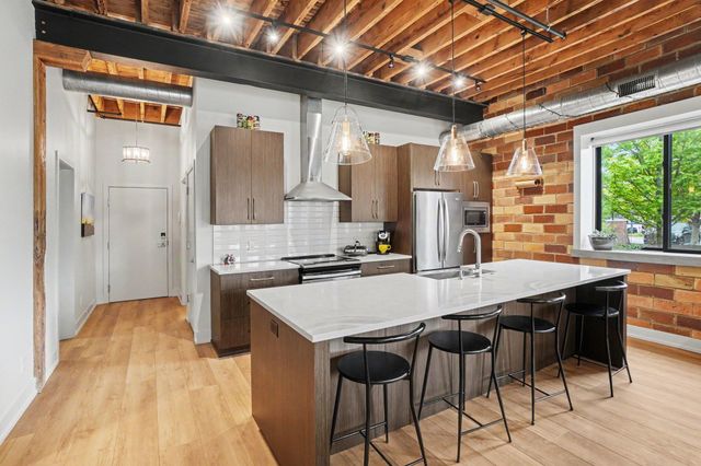 110 Central Avenue 102, Holland, MI 49423