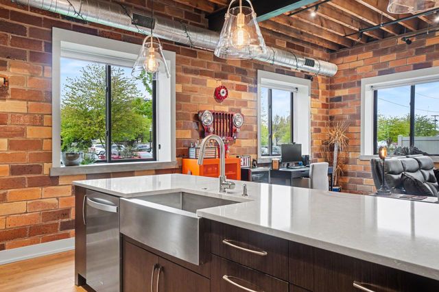 110 Central Avenue 102, Holland, MI 49423