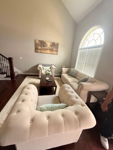 228 Heatherwood Dr, Murfreesboro, TN 37129