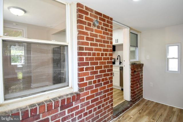 2124 S OXFORD ST, Arlington, VA 22204