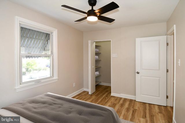 2124 S OXFORD ST, Arlington, VA 22204