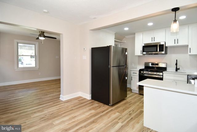 2124 S OXFORD ST, Arlington, VA 22204