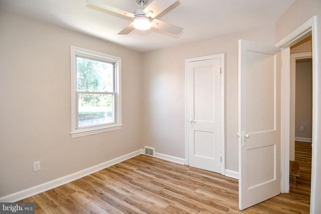 2124 S OXFORD ST, Arlington, VA 22204