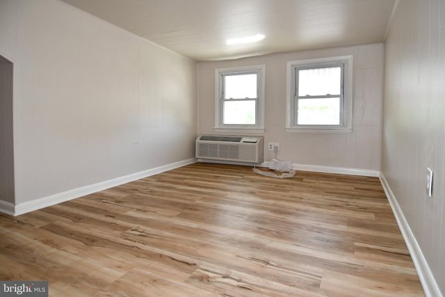 2124 S OXFORD ST, Arlington, VA 22204