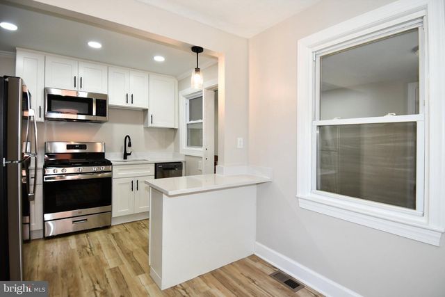 2124 S OXFORD ST, Arlington, VA 22204