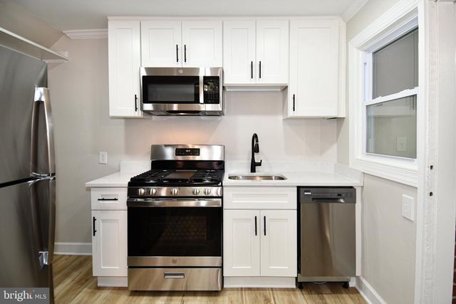 2124 S OXFORD ST, Arlington, VA 22204