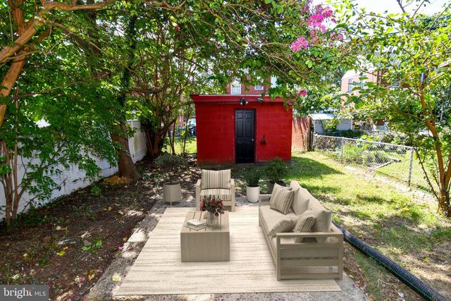 2124 S OXFORD ST, Arlington, VA 22204