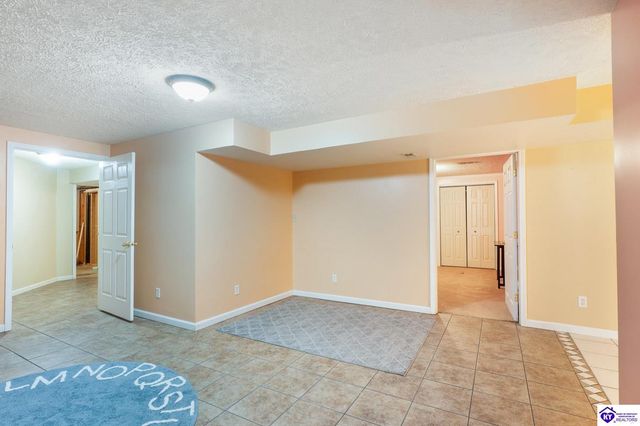 625 Hickory Lane, Elizabethtown, KY 42701